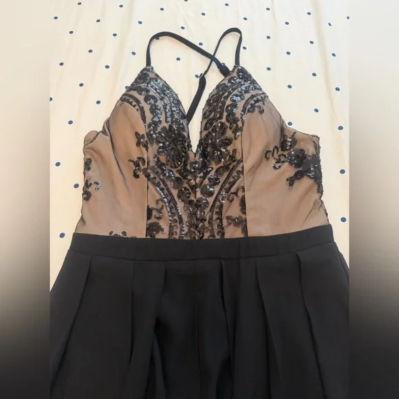 Selfie Leslie Elegant Black and Gold High Low Dress - Picture 3 of 8